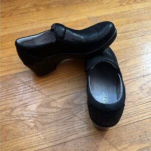 Alegria Black Textured Mules